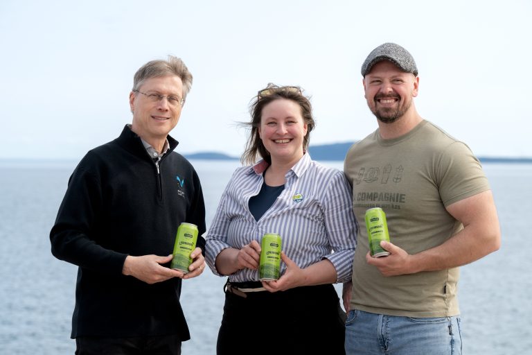 Le Port de Sept-Îles et la microbrasserie La Compagnie lancent la bière Corossol